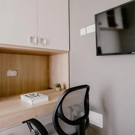 La88 Bayview Apartment II Слима Экстерьер фото