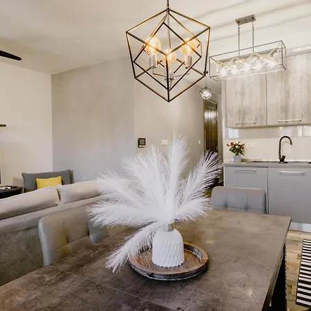 La88 Bayview Apartment II Слима Экстерьер фото