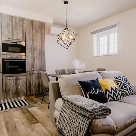 La88 Bayview Apartment II Слима Экстерьер фото