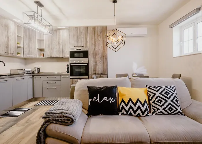La88 Bayview Apartment II